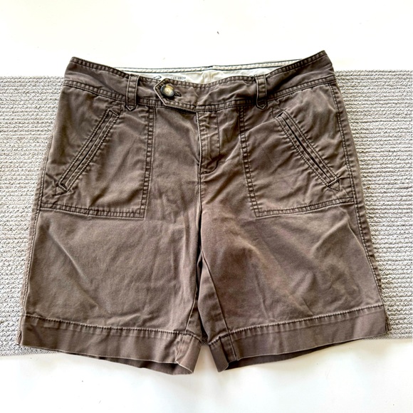 Vintage Eddie Bauer 90s Y2K Mercer Brown Cotton Bermuda Shorts Low Rise Size 6 - Picture 1 of 8